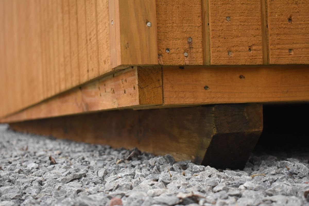 Outdoor storage shed joists